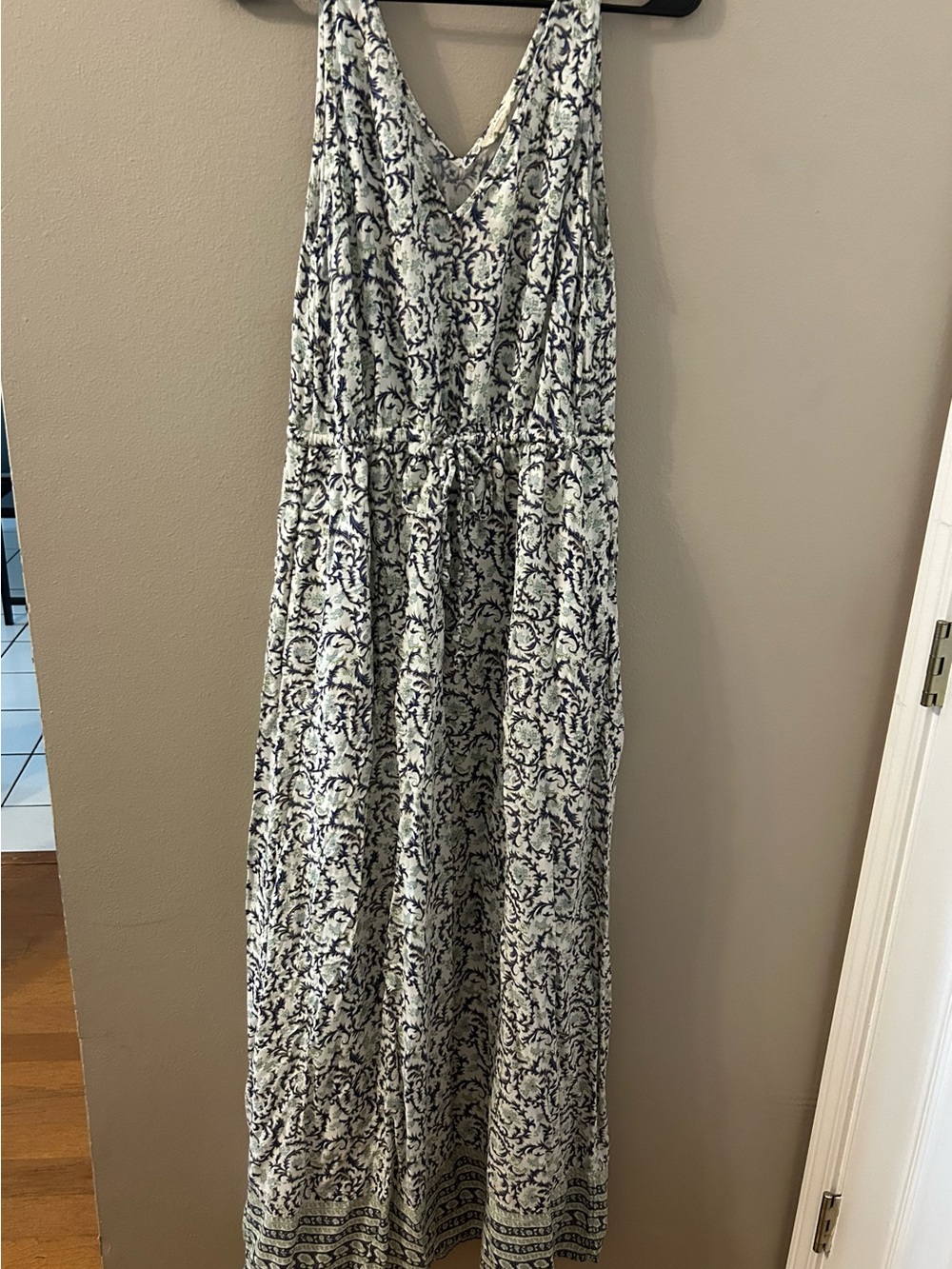 Lucky Brand White Maxi Dress with Tie Waist & Pockets Navy Floral Print